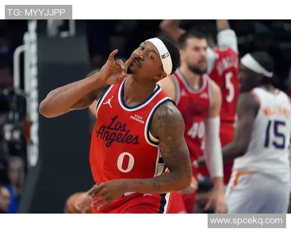 快船遭遇三连败，主帅怒批球队防守不力，卫冕希望渺茫